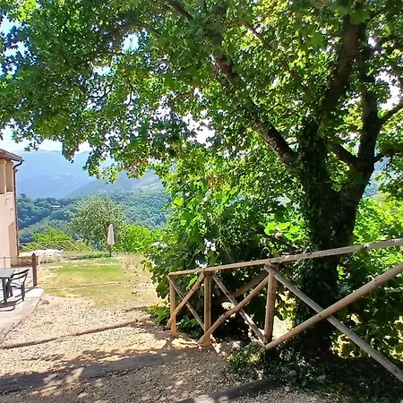 Апартаменты Il Loppo, Your In The Woods Спелло